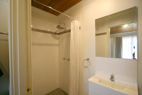 14 Cobbon Crescent Jindabyne - South Australia Travel 1