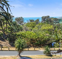 16 Pt Lookout Beach Resort - South Australia Travel