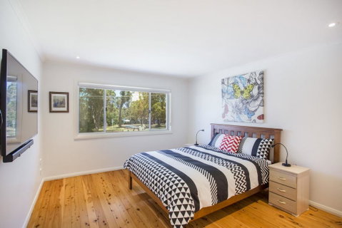 17A Crescent St ULLADULLA - South Australia Travel 1