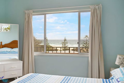 22 Dulling Street - Beach House - South Australia Travel 1