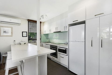 Beach Houses 22 30 Hastings Street Noosa Heads - South Australia Travel 0