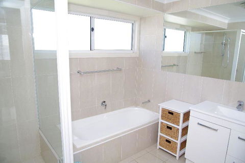 Beach Club 1, 5 Gowing Street - South Australia Travel 2