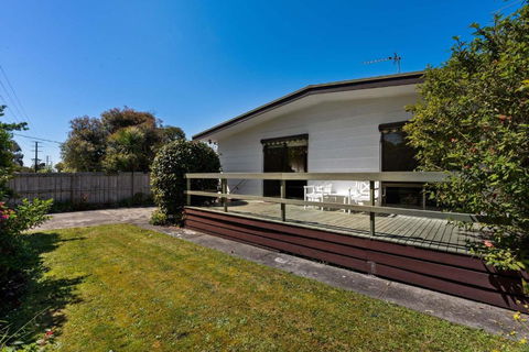 Beach Dreaming - Wifi, Netflix, Air Con, Pets, Full Linen, Sleeps 9 - South Australia Travel 1