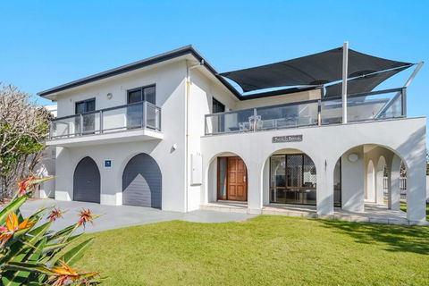 Beach Front Beach Break 1 - Belle Escapes Byron Bay - South Australia Travel 4