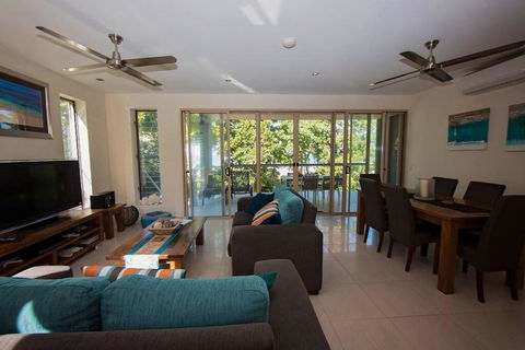 Beach House Apartment No 7 - Fabulous Location - South Australia Travel 3