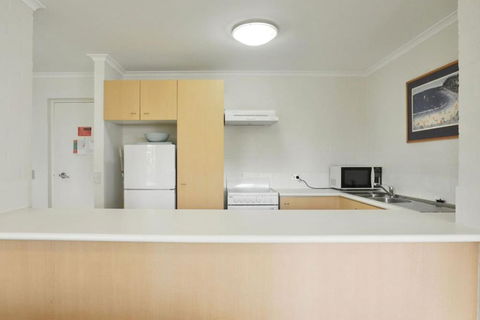 Beach Lovers Dream 2BR - South Australia Travel 4