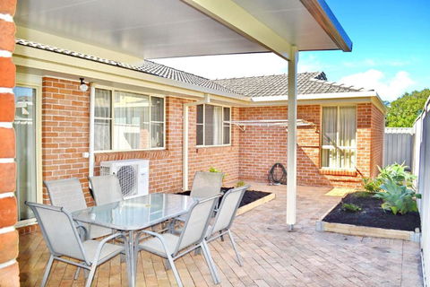 Beach Retreat - Bring Your Own Linen - South Australia Travel 1