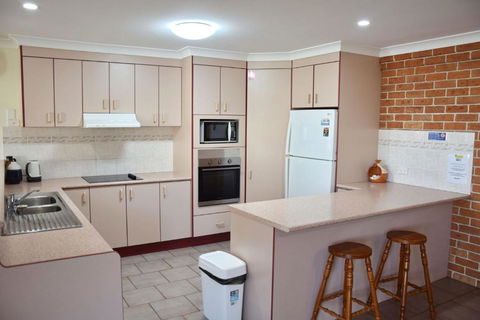 Beach Retreat - Bring Your Own Linen - South Australia Travel 4