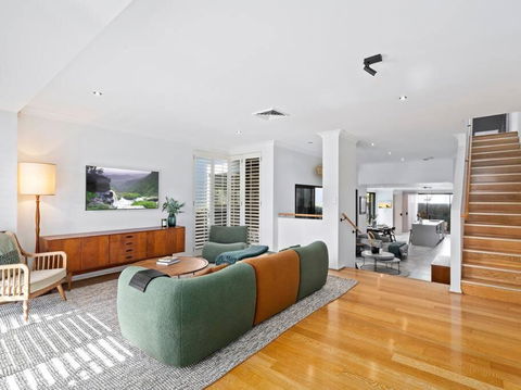 Beach Side Bliss Mermaid Beach, 3bd - Heated Pool - South Australia Travel 1