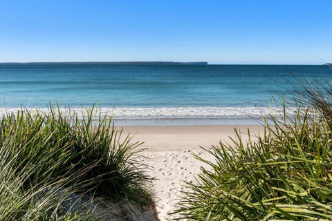 Beach Views On Excellent Studio 27 - Belle Escapes Jervis Bay - South Australia Travel 2