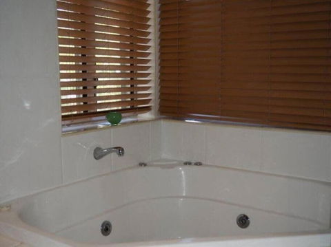 Beachfront Apartment 1 Beachfront Haven - 2 Bed - South Australia Travel 3