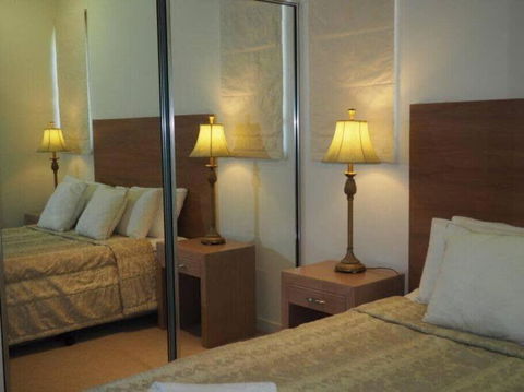 Beachfront Apartment 1 Beachfront Haven - 2 Bed - South Australia Travel 4