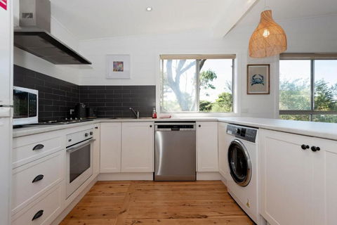 Beachfront Bliss Broulee - South Australia Travel 2