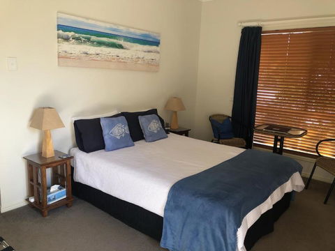 Beachhouse Bed And Breakfast - South Australia Travel 0