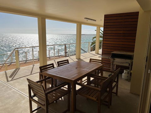 Beachside & Jetty View Apartment 2 -Skippers Apartment - South Australia Travel 1