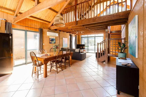 Beachy Sleeps! Eco Friendly Family Retreat - South Australia Travel 0