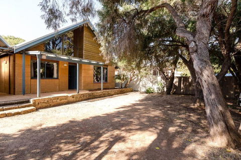 Beachy Sleeps! Eco Friendly Family Retreat - South Australia Travel 3