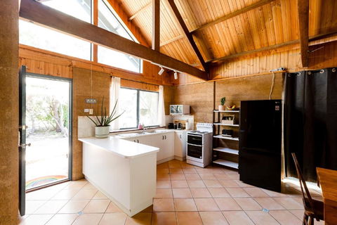 Beachy Sleeps! Eco Friendly Family Retreat - South Australia Travel 1