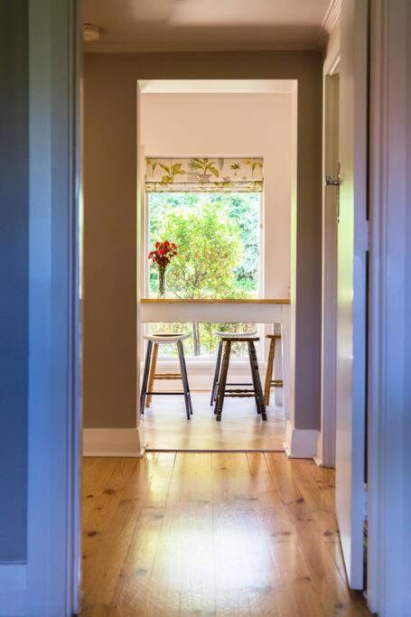 Beautiful 2 Story Manor Close To Beach And All - South Australia Travel 3