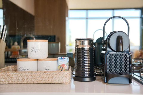 Beautiful Cambodian Inspired Apartment With Pool & Gym - South Australia Travel 0