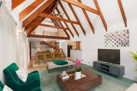 Beautiful Lakeside House - South Australia Travel 0