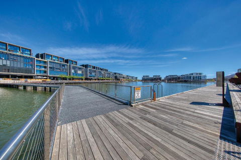 Beautiful Light Filled Apartment - South Australia Travel 1