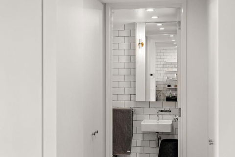 Beautiful Light Filled Apartment - South Australia Travel 2