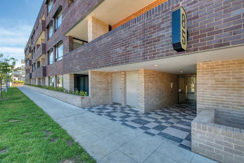 Beautiful Light Filled Apartment - South Australia Travel 4