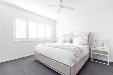 Beautiful Modern 3 Bedroom Family Suite Sleeps 6 - South Australia Travel 4