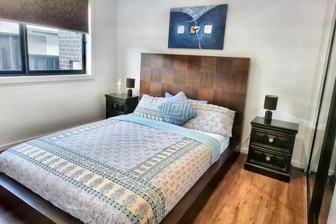 Beautiful New Home In Throsby With 5 Bedrooms - South Australia Travel 2