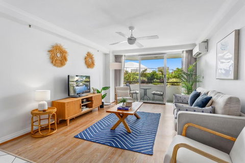 Beachfront 2-Bed With Pool, BBQ & Tennis Court - South Australia Travel 1