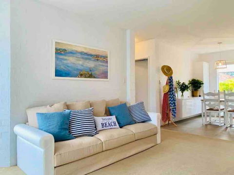Beautiful, Modern Apartment Seconds From Beach - South Australia Travel 2