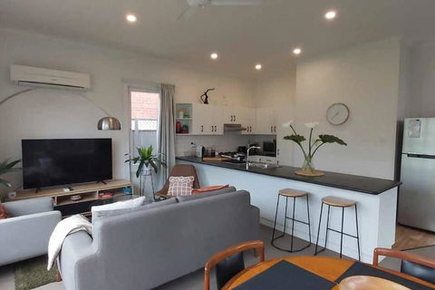 Beautiful Victorian Home + 3Br + Modern + Peaceful - South Australia Travel 3