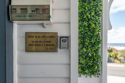 Beautifully Renovated Retreat Modern Comfort With Outdoor Entertaining - South Australia Travel 3