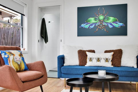 Bee At Scenic I 2 BR Apartment Near Geelong CBD - South Australia Travel 0