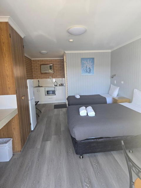 Bega Southtown Motor Inn - South Australia Travel 0