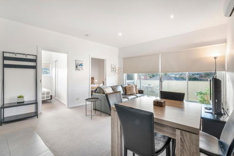 Bellerive Quay - 2 Bedroom Apartment - Free Parking - Free WIFI - South Australia Travel 3