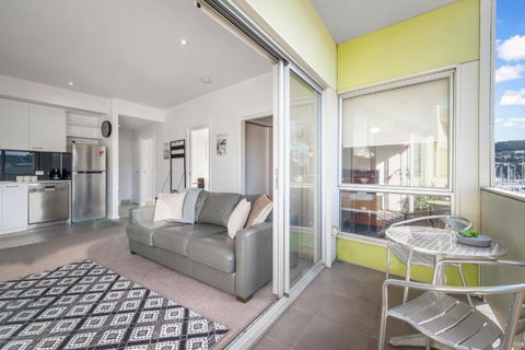 Bellerive Quay - 2 Bedroom Apartment - Free Parking - Free WIFI - South Australia Travel 2