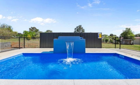Bellevue Holiday House - South Australia Travel 0
