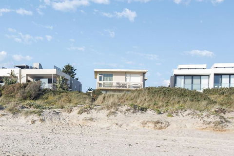 Beyond The Blue - Beachfront Beauty On Your Doorstep - South Australia Travel 1