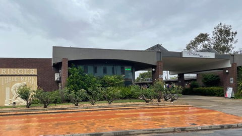 Bidgee Motor Inn - South Australia Travel 0