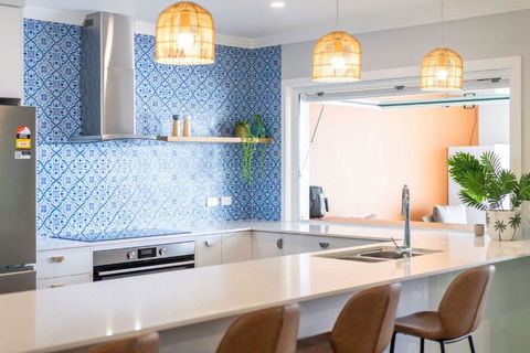 Bikini - Oceanstays - Pet Friendly - South Australia Travel 2