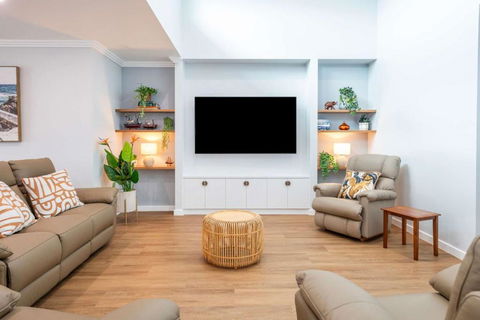 Bikini - Oceanstays - Pet Friendly - South Australia Travel 4