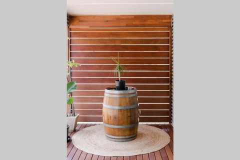 Bird In Hand Cottage, Port Noarlunga - South Australia Travel 2