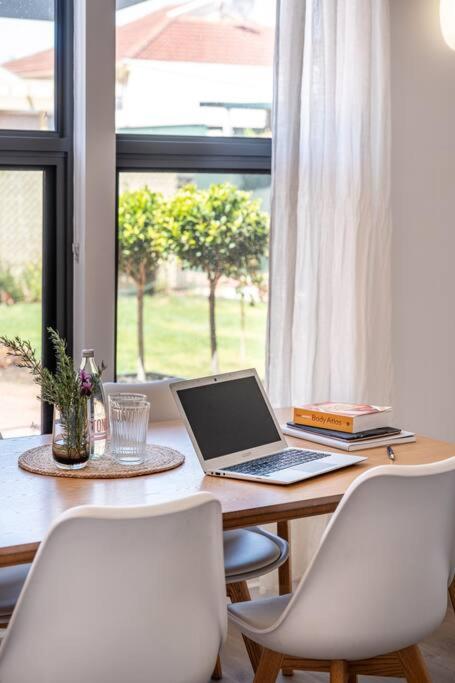 Bees Knees Studio, 5 Min To CBD, Adelaide Airport & Henley Beach - South Australia Travel 4