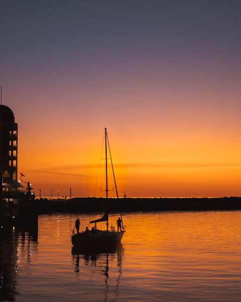 Belle Escapes - Sunset Views At The Bay - South Australia Travel 4