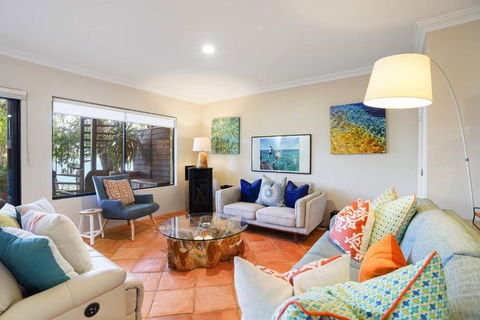 BLUEBELL On THE BEACH DUNSBOROUGH - South Australia Travel 4