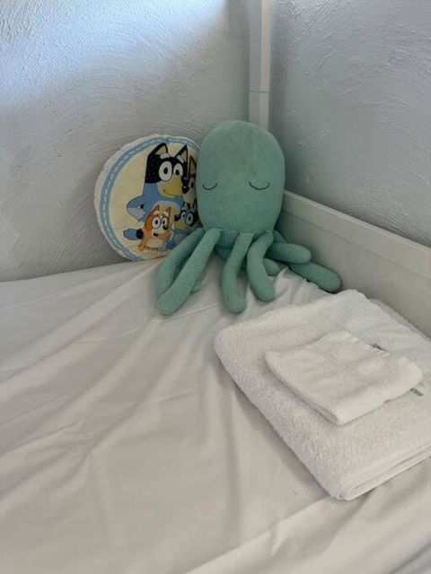 BYO Kids! Family Unit In The Heart Of Kings Beach - South Australia Travel 2