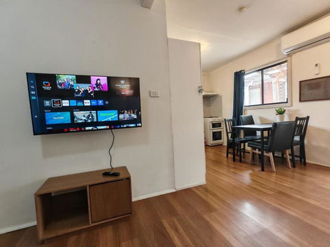 Cozy Stays - 15 Mins To Airport & Gateway To NSW - South Australia Travel 4