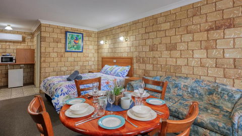 Darling River Motel - South Australia Travel 1